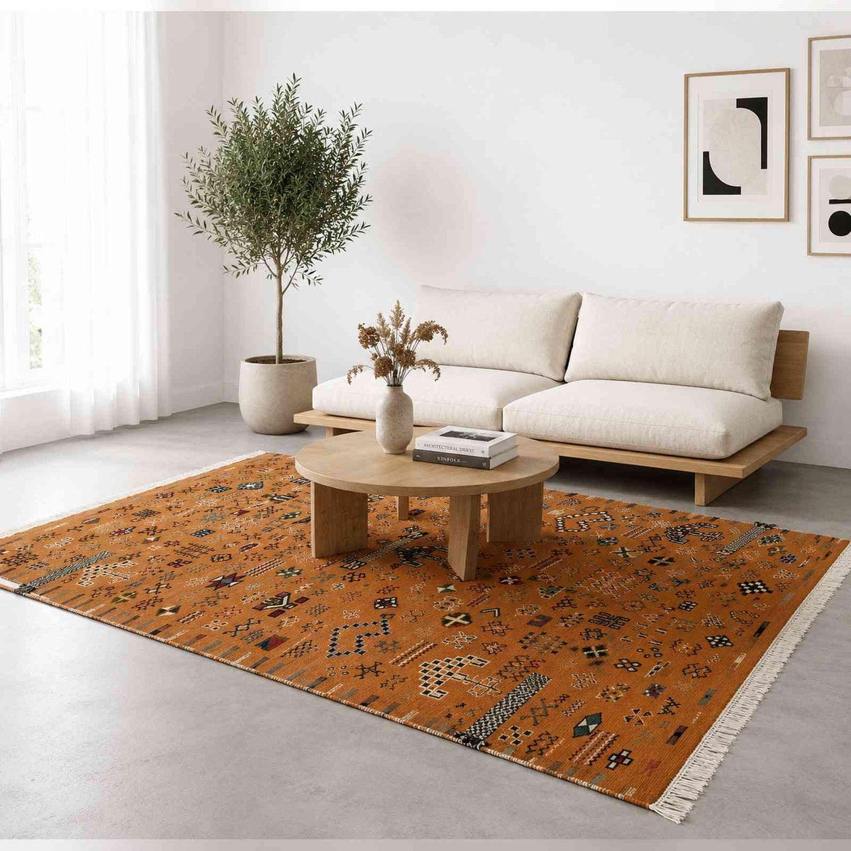 Tapis Akhnif orange rouille à symboles berbères et pompons