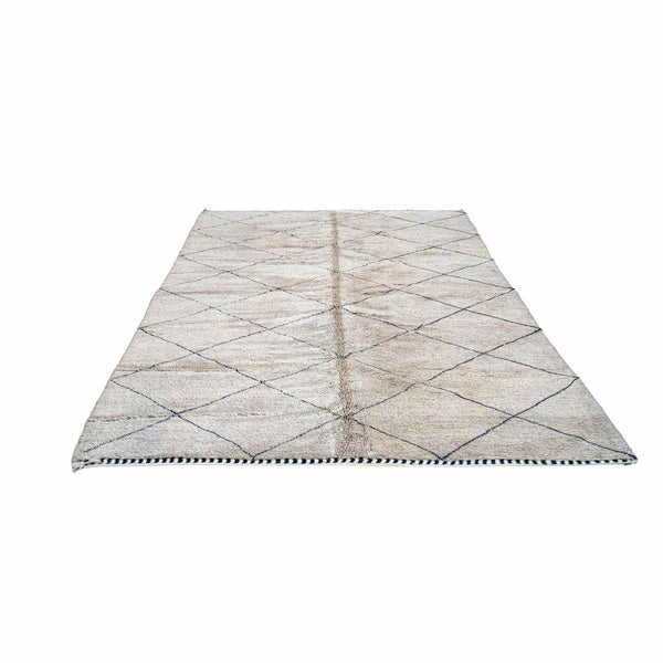 Tapis Zanafi écru minimaliste – tissé plat berbère losange