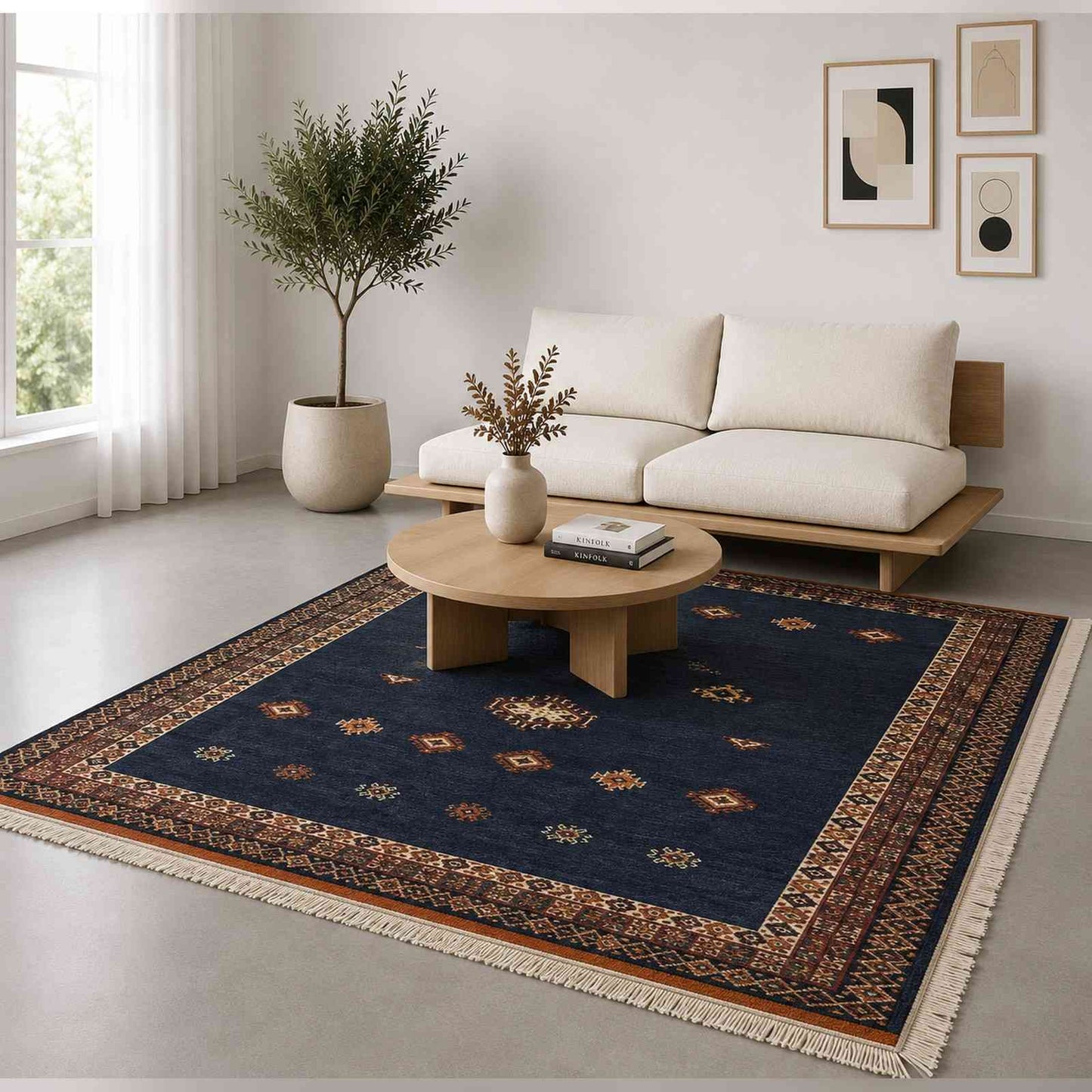 Tapis Aït Ouaouzguite bleu marine à bordure orientale ornée